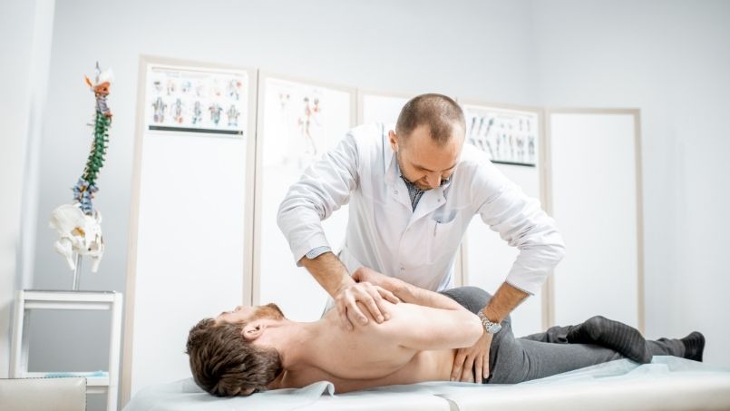 chiropractor-lower-back-pain-Naperville-IL