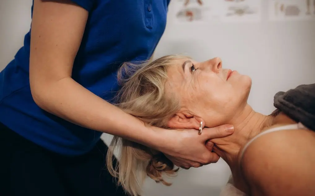 neck pain treatment Naperville ILp